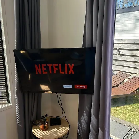 Bambi شاليه بوتِنْ